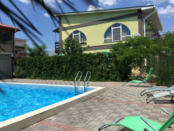 Малый отель в Крыму с бассейном