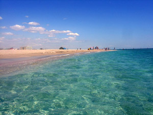 Чистейшая вода на пляже Поповки